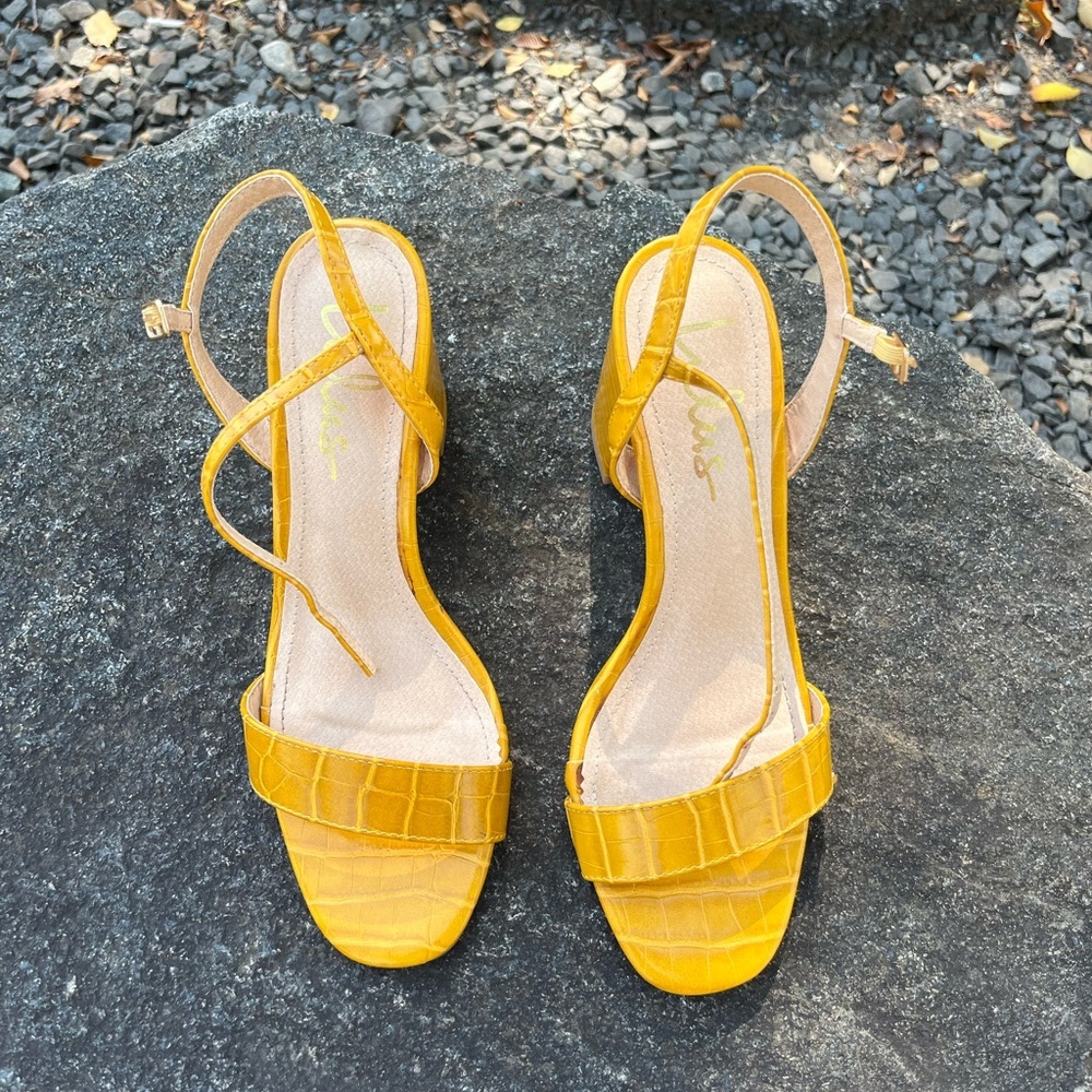 Lulus Harper Crocodile Embossed Sandals - Picture 5 of 9
